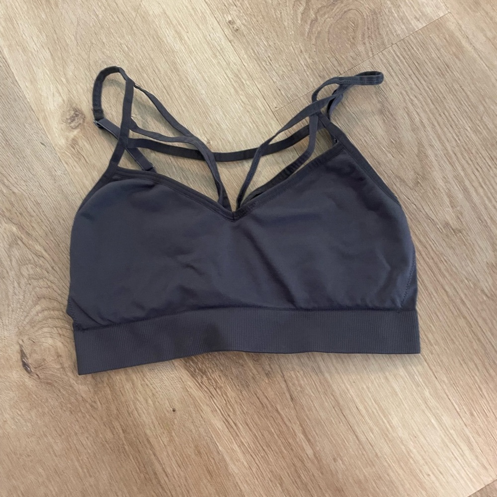 Grey Women’s Victorias Secret PINK Grey Strappy Sports Bra Small